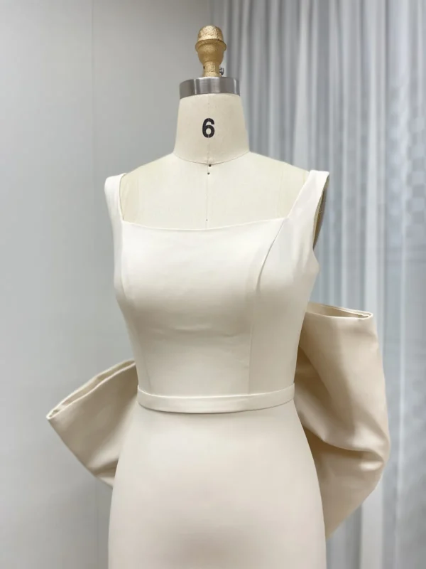 Sophisticated Satin Column Gown with Detachable Oversized Bow and Train MY30132-3 - 图片 2