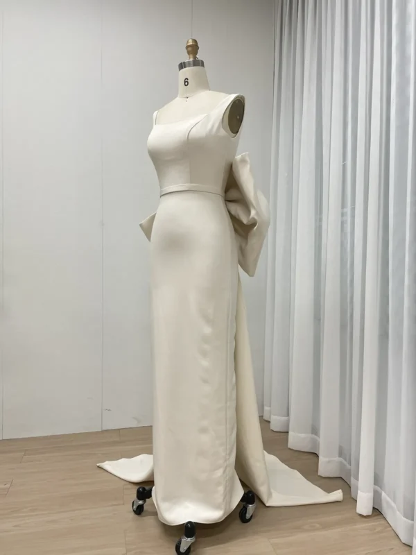 Sophisticated Satin Column Gown with Detachable Oversized Bow and Train MY30132-3 - 图片 5