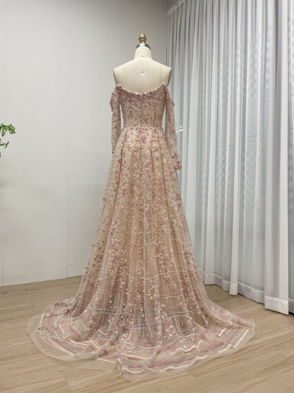 Enchanting Off-Shoulder Tulle Gown with Floral Embroidery & Long Sleeves MB40305 - 图片 4