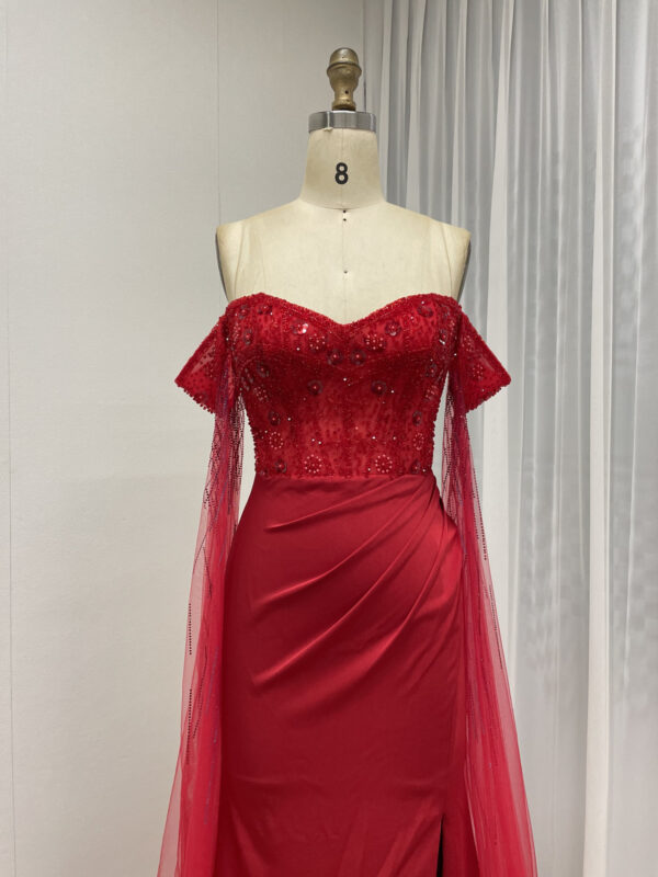 Red Enchantment Off-Shoulder Dress MB40434 - 图片 2