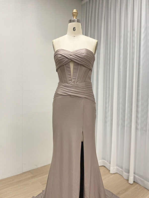 Strapless Elegance Unveiled Slit & Chic Prom Dress MC20074 - 图片 2