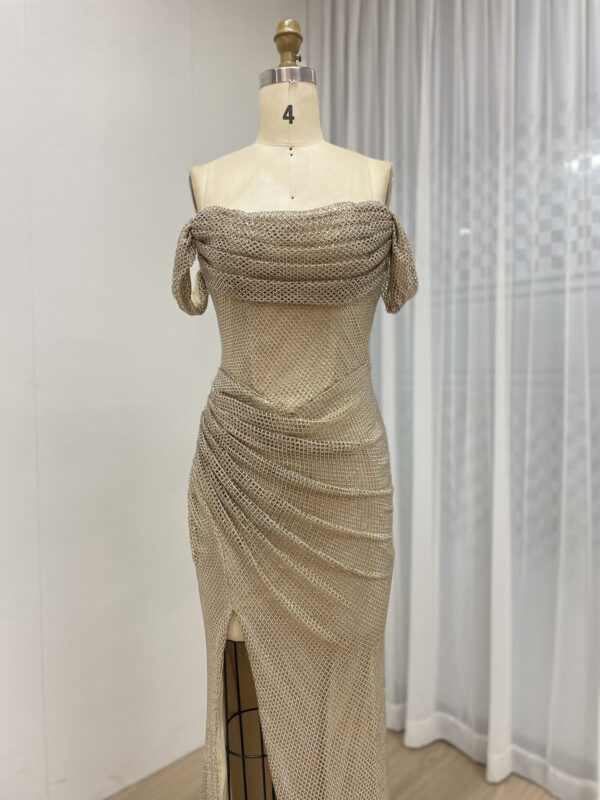 Gold Elegance Off Shoulder Couture Prom Dress MC20082B - 图片 2