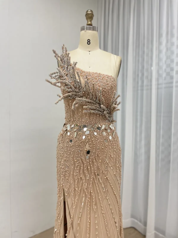 Couture Inspired Sculptural One-Shoulder Gown With High Slit MY30154 - 图片 3