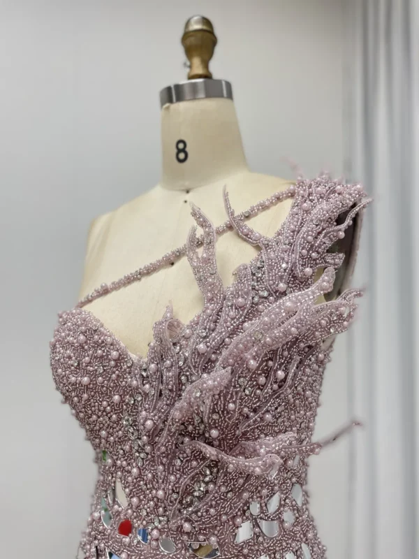 Dramatic Mauve Beaded Mermaid Gown With Sculptural One-Shoulder Detail MY30155 - 图片 2