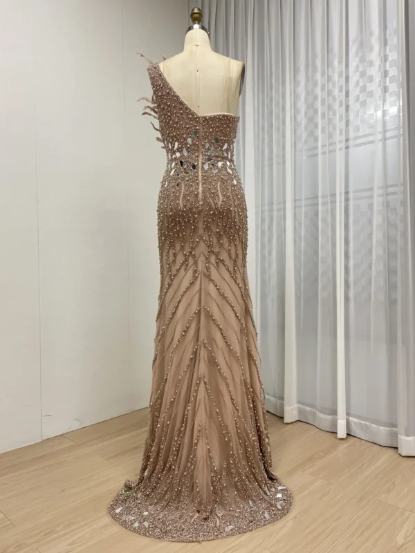 Dramatic Mauve Beaded Mermaid Gown With Sculptural One-Shoulder Detail MY30155 - 图片 10