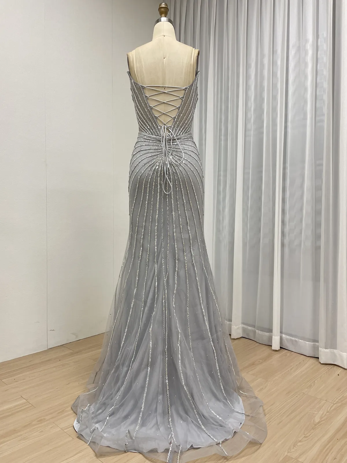 Burgundy Beaded Elegance Evening Gown MC20095 - 图片 10