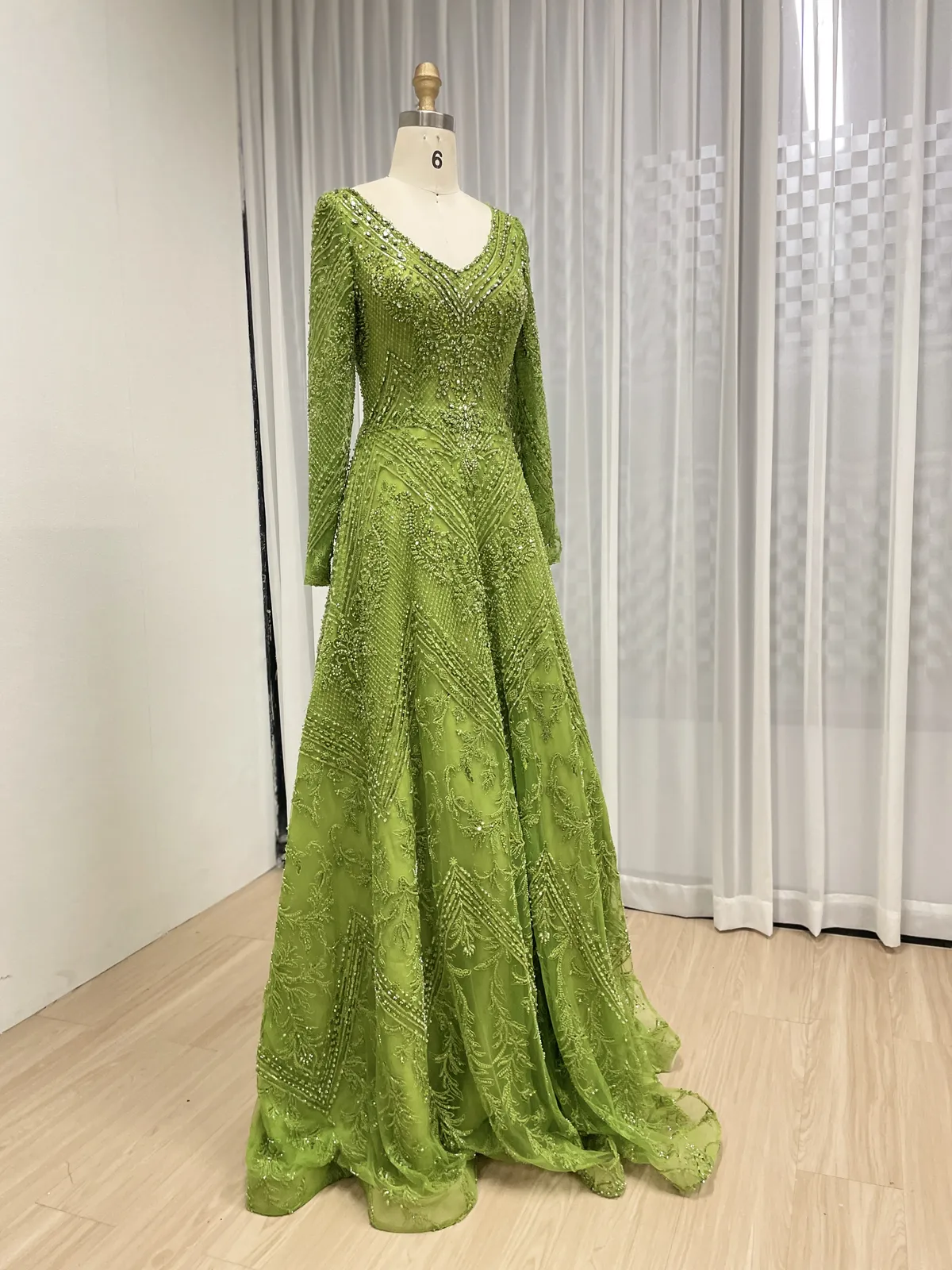 Luxurious Emerald Green A-Line Evening Gown with Full Beaded Embroidery MY30193 - 图片 3