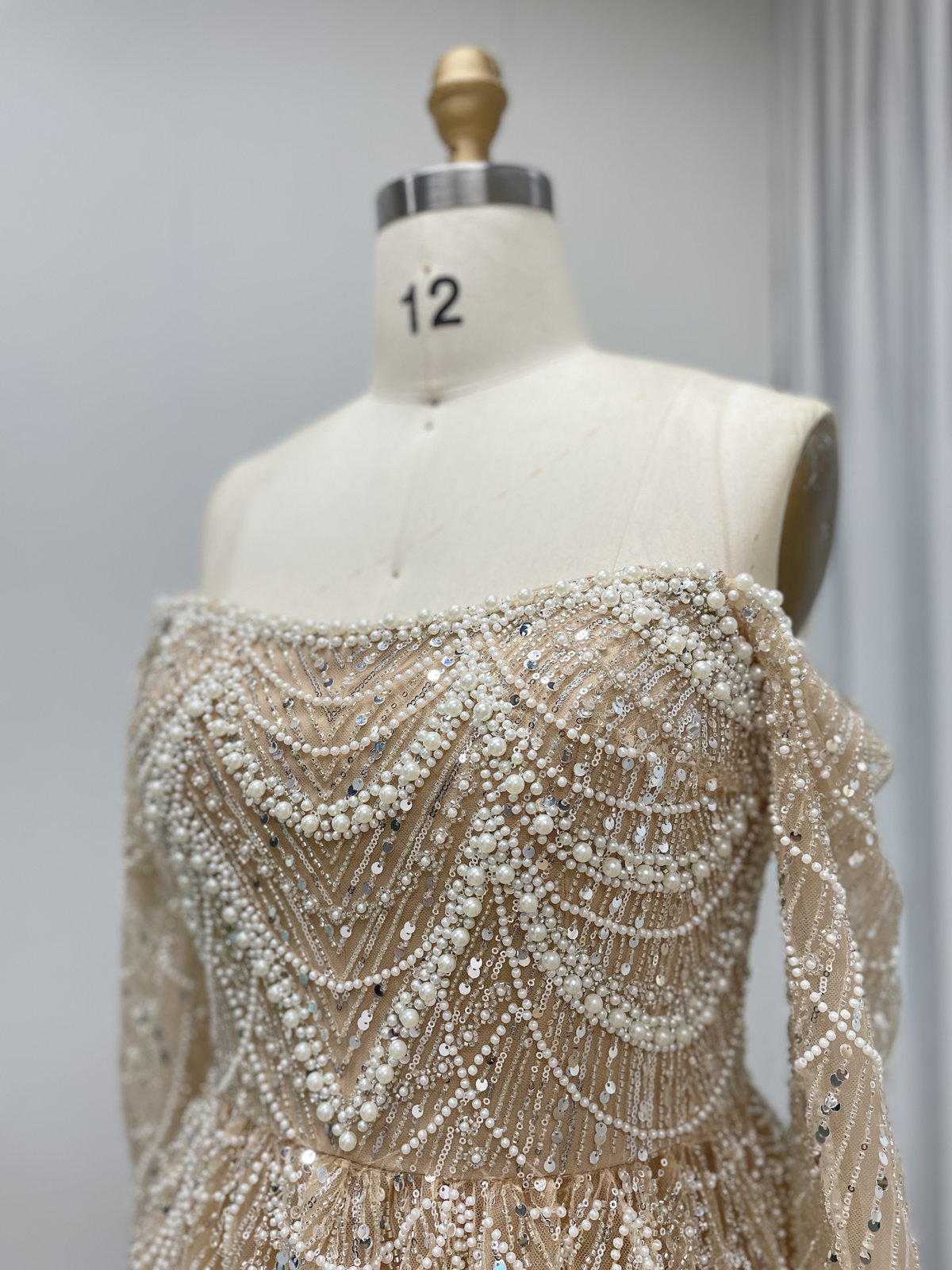 Champagne Off-Shoulder Long Sleeve A-Line Evening Gown with Full Beaded Scallop Pattern MY30105L-2L - 图片 3