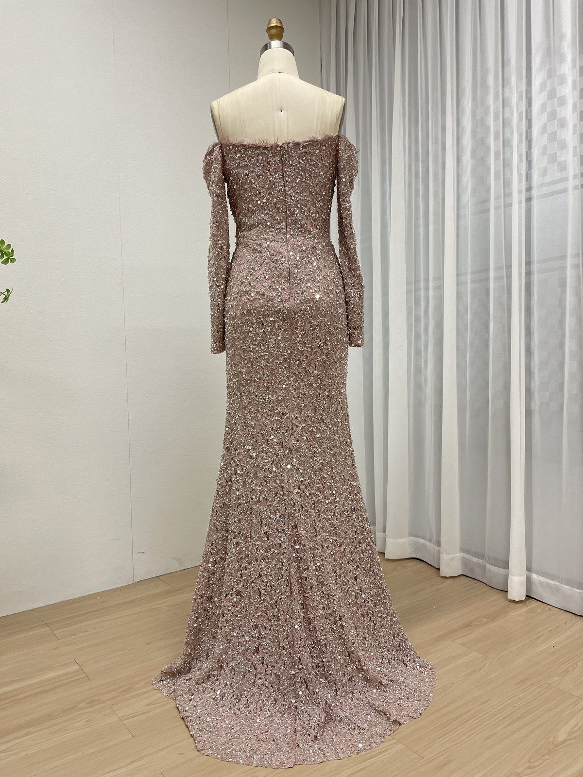 Blush Pink Off-Shoulder Sequin Mermaid Evening Gown with Long Sleeves & Front Slit MY30170 - 图片 6