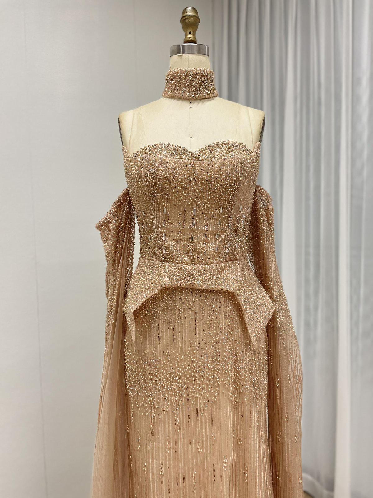 Champagne Gold Strapless Beaded Evening Gown with Peplum Waist and Detachable Sleeves MY30207 - 图片 2