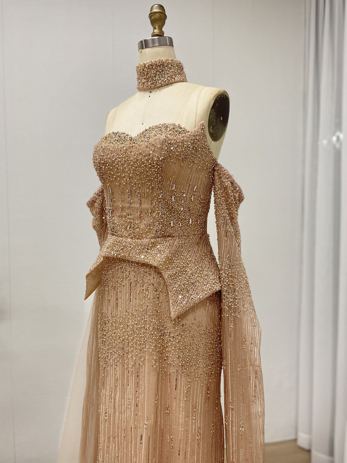Champagne Gold Strapless Beaded Evening Gown with Peplum Waist and Detachable Sleeves MY30207 - 图片 5