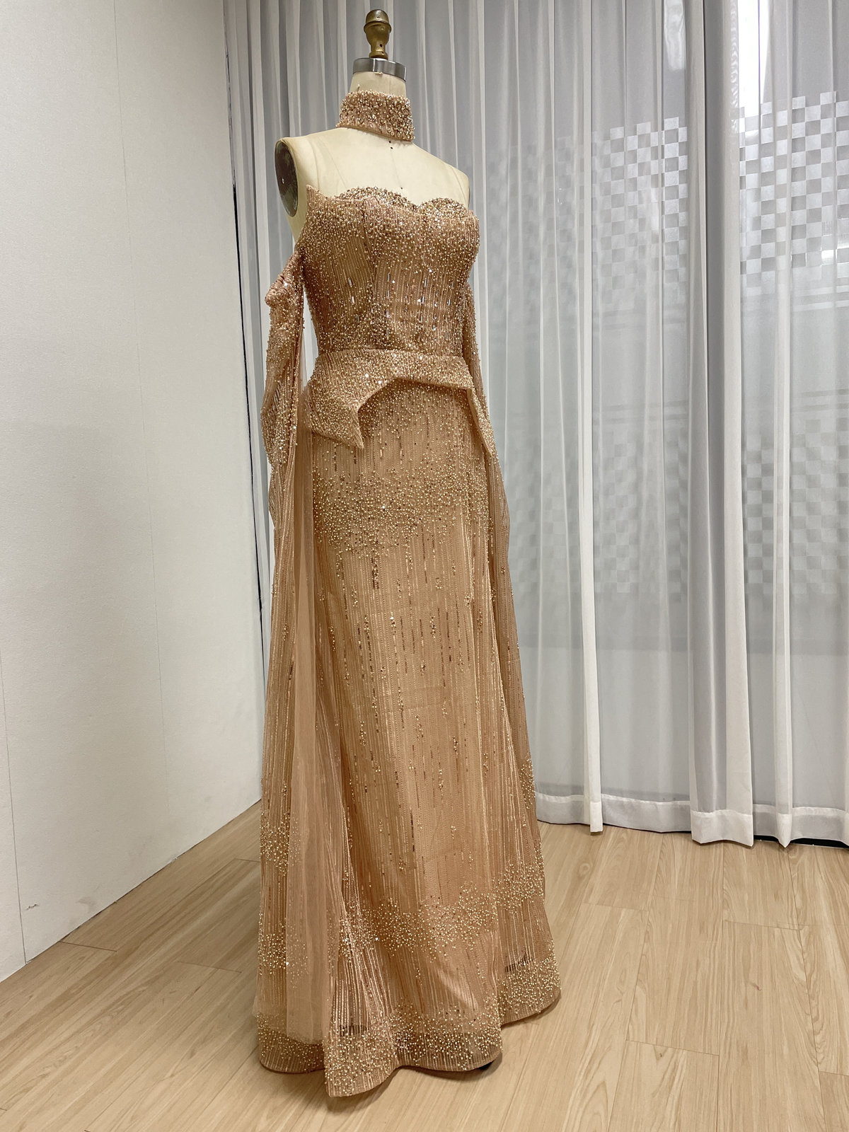 Champagne Gold Strapless Beaded Evening Gown with Peplum Waist and Detachable Sleeves MY30207 - 图片 4