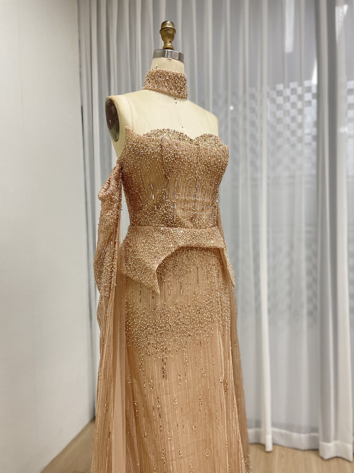 Champagne Gold Strapless Beaded Evening Gown with Peplum Waist and Detachable Sleeves MY30207 - 图片 3