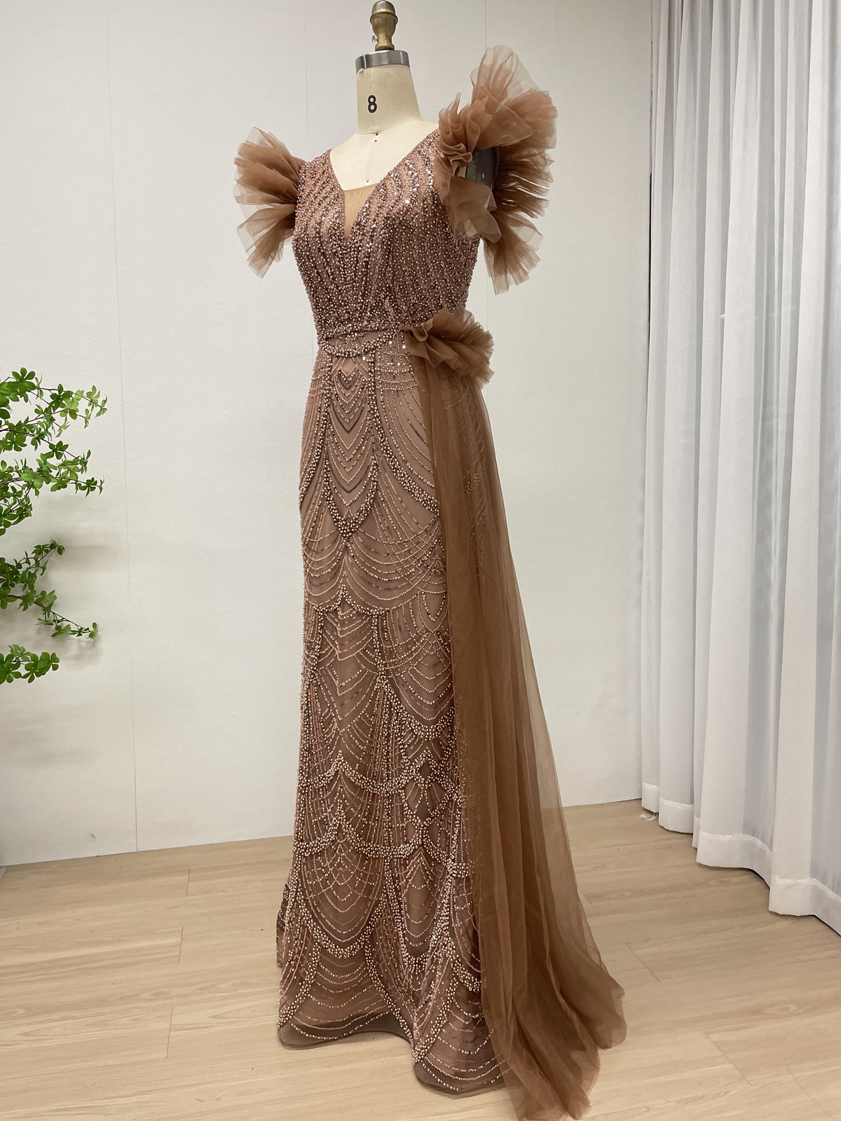 Elegant Brown Beaded Evening Dress with Flutter Sleeves and Long Side Tulle Sash – V Neck Mermaid Mother of the Bride Gown MY30208 - 图片 4