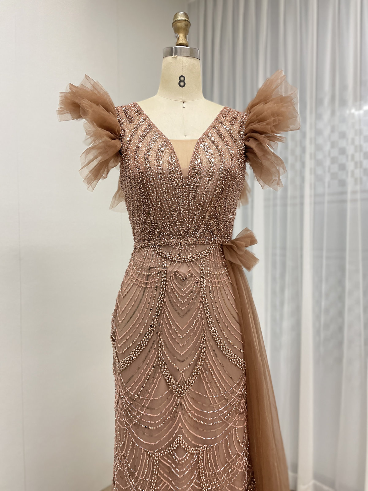 Elegant Brown Beaded Evening Dress with Flutter Sleeves and Long Side Tulle Sash – V Neck Mermaid Mother of the Bride Gown MY30208 - 图片 2