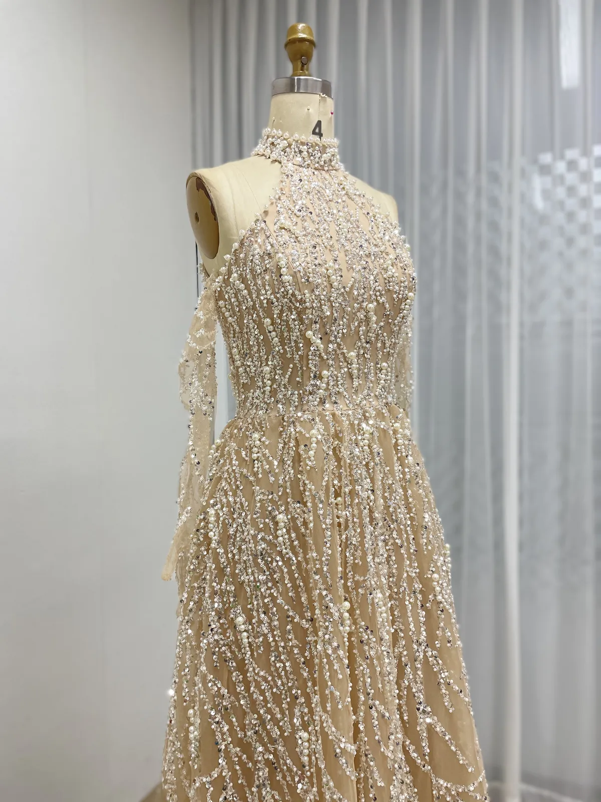 Champagne Halter Evening Gown with Botanical Branch Beadwork MY30223 - 图片 4