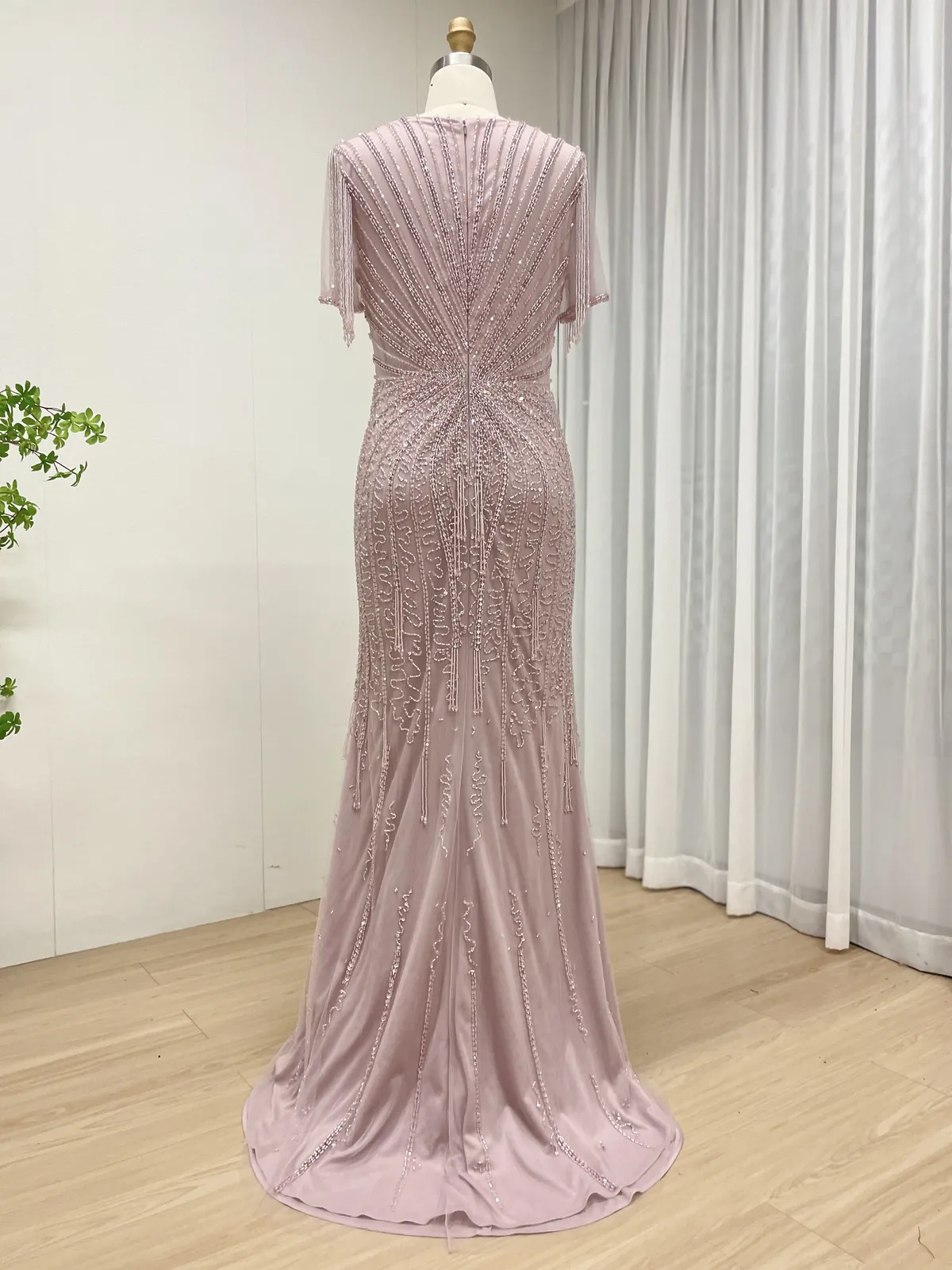 Dusty Rose Symmetrical Beaded Evening Gown with Fringe Sleeves – MB40343-2 - 图片 4