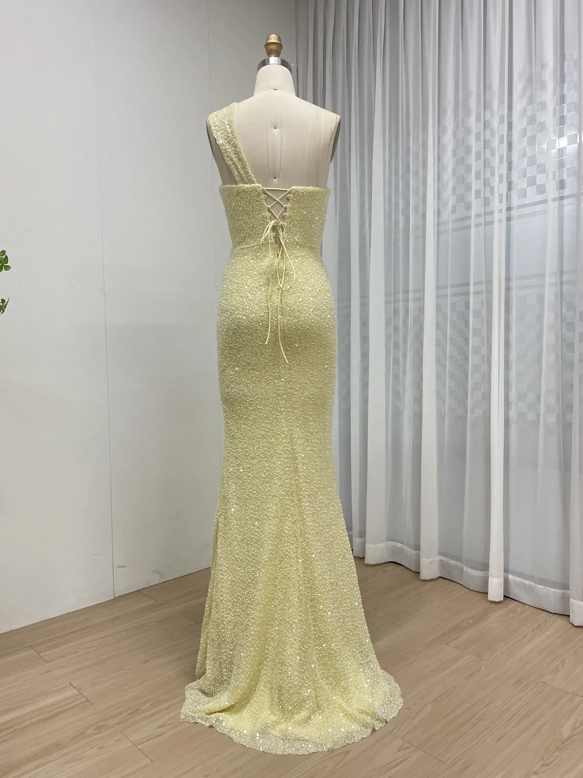 Pale Yellow One-Shoulder Sequin Evening Gown with High Leg Slit MY30187 - 图片 5